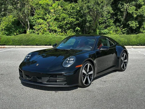 
           
        2025 Porsche 911 Carrera