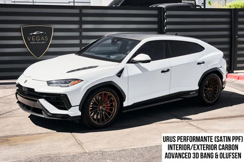 
           
        2023 Lamborghini Urus Performante