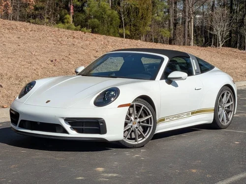 
           
        2023 Porsche 911