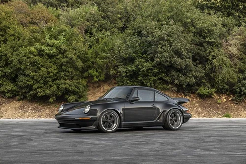 
           
        1991 Porsche 911 Reimagined by Singer