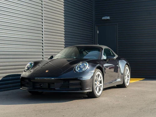 
           
        2025 Porsche 911 Carrera