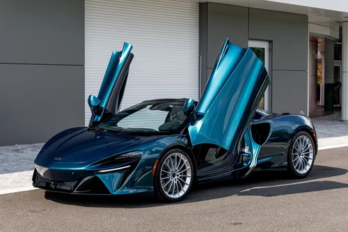 
           
        2026 McLaren ARTURA SPIDER