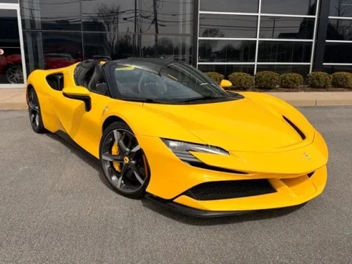 
           
        2022 Ferrari SF90 Spider Base