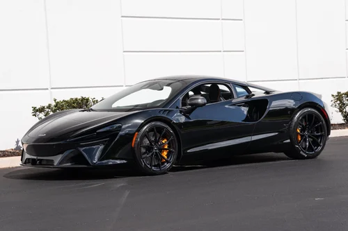 
           
        2023 McLaren Artura
