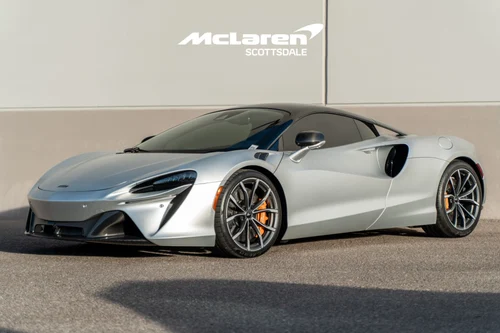 
           
        2023 McLaren ARTURA