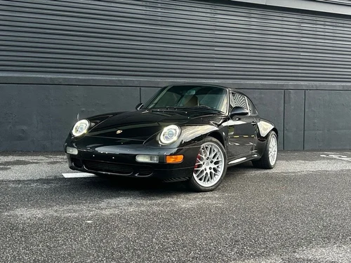 
           
        1996 Porsche 911 Carrera 4S