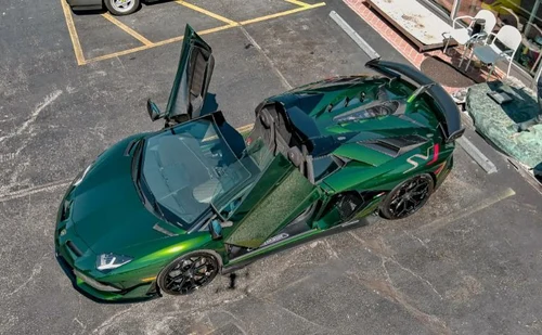 
           
        2021 Lamborghini Aventador SVJ Roadster