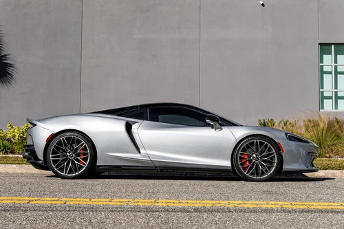 
           
        2022 McLaren GT