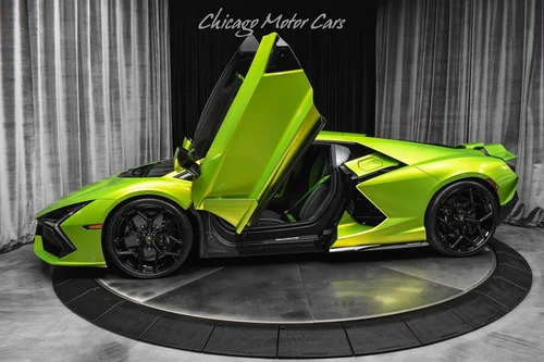 
           
        2025 Lamborghini Revuelto