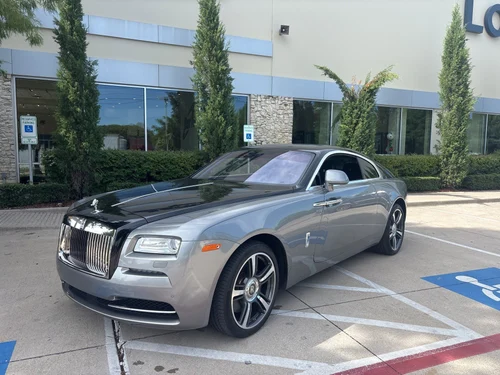 
           
        2014 Rolls-Royce Wraith Two-Tone Exterior Front Massage