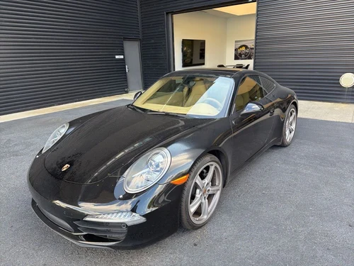 
           
        2014 Porsche 911 Carrera