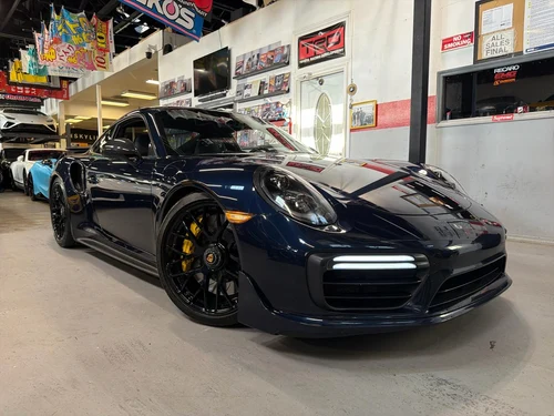 
           
        2018 Porsche 911 Turbo S COUPE