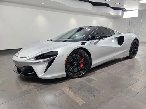 
           
        2023 McLaren ARTURA TECHLUX