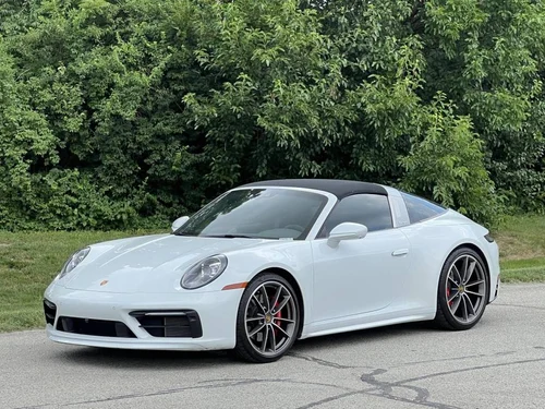 
           
        2021 Porsche 911