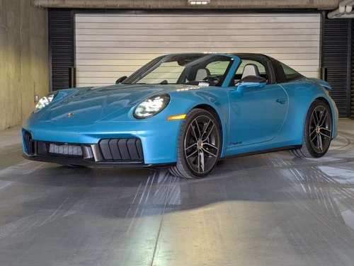 
           
        2025 Porsche 911 4 GTS