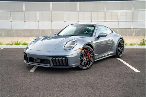 
           
        2026 Porsche 911 Carrera GTS