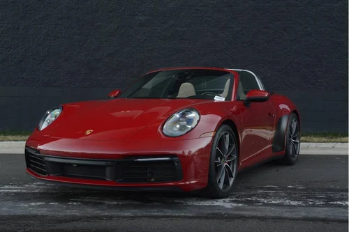 
           
        2021 Porsche 911