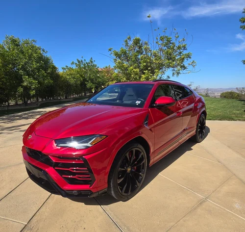 
           
        2022 Lamborghini Urus