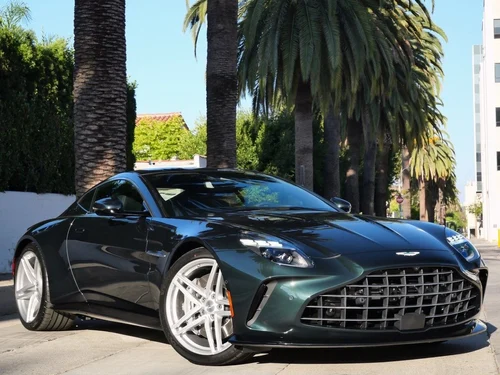 
           New 
        2026 Aston Martin Vantage
