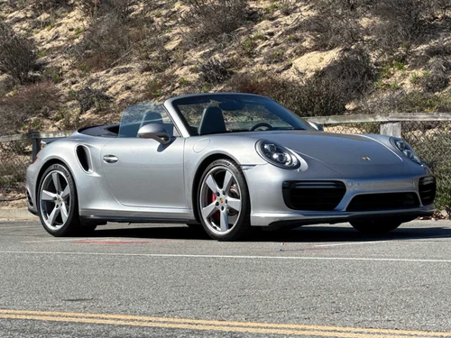 
           
        2017 Porsche 911