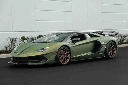 
           
        2021 Lamborghini Aventador LP 770-4 SVJ