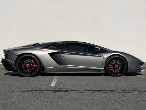 
           
        2018 Lamborghini Aventador S