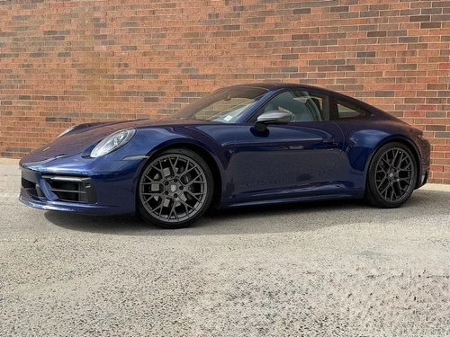 
           
        2024 Porsche 911 Carrera T
