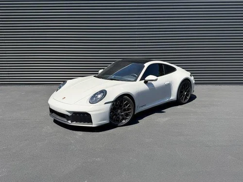 
           
        2026 Porsche 911 Carrera 4 GTS