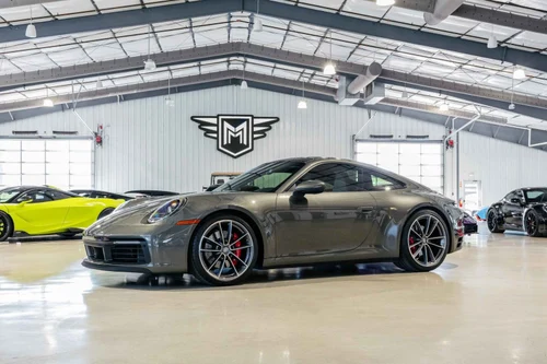 
           
        2020 Porsche 911