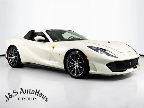 
           
        2023 Ferrari 812 GTS Base