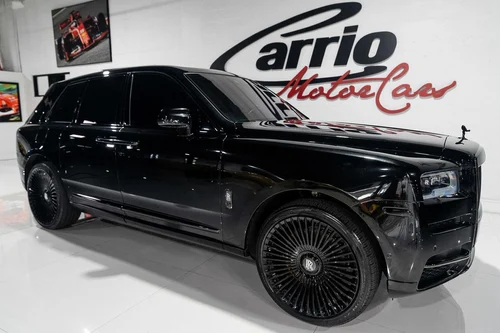 
           
        2023 Rolls-Royce CULLINAN BLACK BADGE