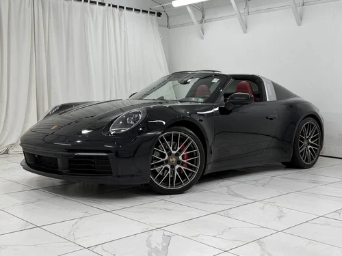 
           
        2023 Porsche 911 4S