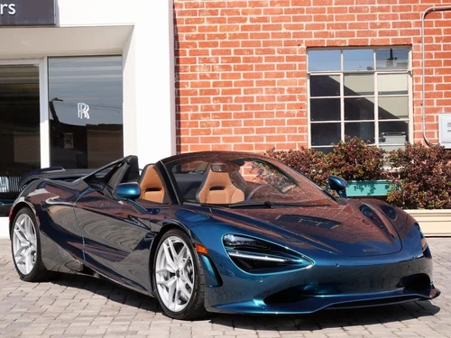 
           New 
        2025 McLaren 750S TechLux