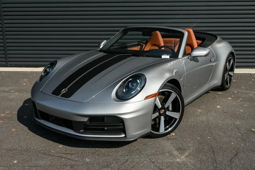 
           
        2025 Porsche 911 Carrera