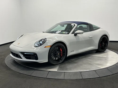 
           
        2023 Porsche 911 4 GTS