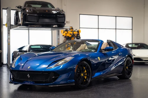 
           
        2021 Ferrari 812 GTS MASSIVE $512