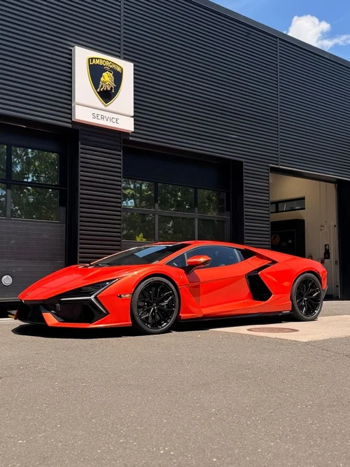 
           New 
        2026 Lamborghini Revuelto
