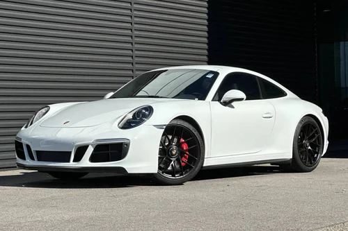 
           
        2019 Porsche 911