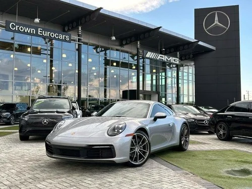 
           
        2024 Porsche 911 Carrera