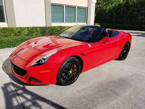 2016 Ferrari California T