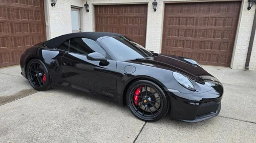 
           
        2026 Porsche 911 Carrera 4 GTS