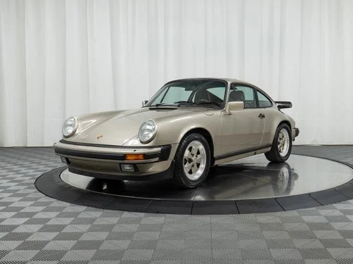 
           
        1986 Porsche 911 Carrera