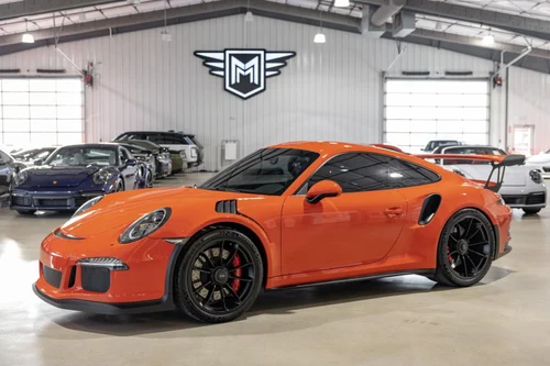 
           
        2016 Porsche 911
