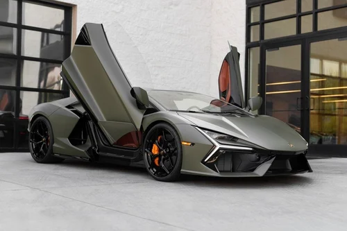 2025 Lamborghini Revuelto