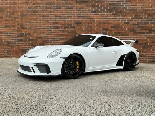 
           
        2018 Porsche 911 GT3