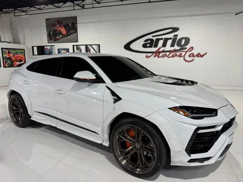 
           
        2022 Lamborghini Urus