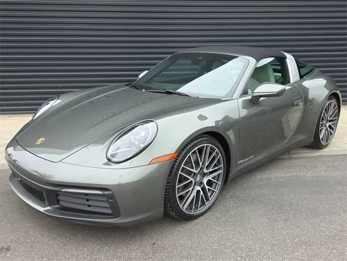 
           
        2022 Porsche 911