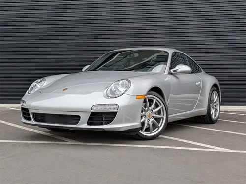 
           
        2010 Porsche 911