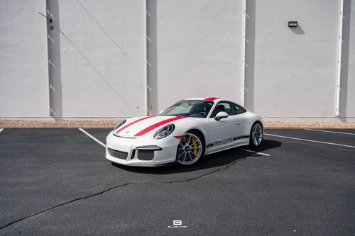 
           
        2016 Porsche 911