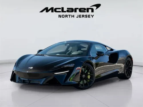 
           New 
        2025 McLaren Artura
